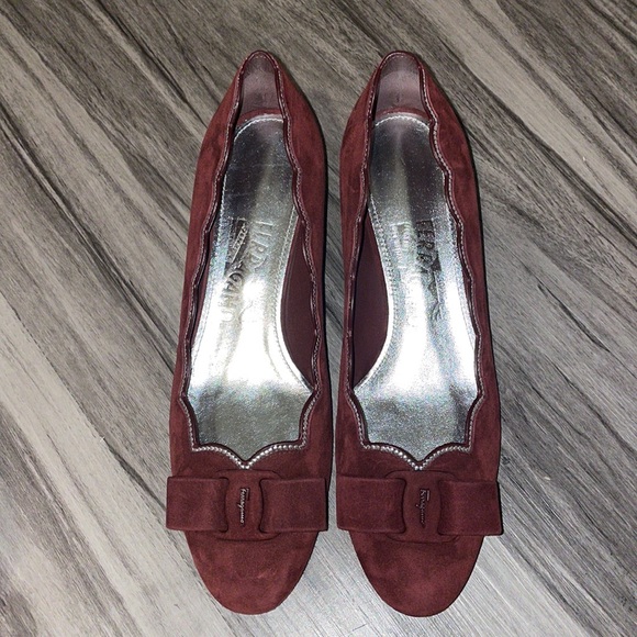 Salvatore Ferragamo Vara suede calf pumps NEW - Picture 3 of 8